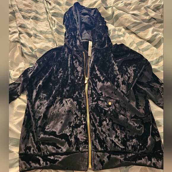 Fabletics Tops - Fabletics Cropped Hoodies Velour Black Size M